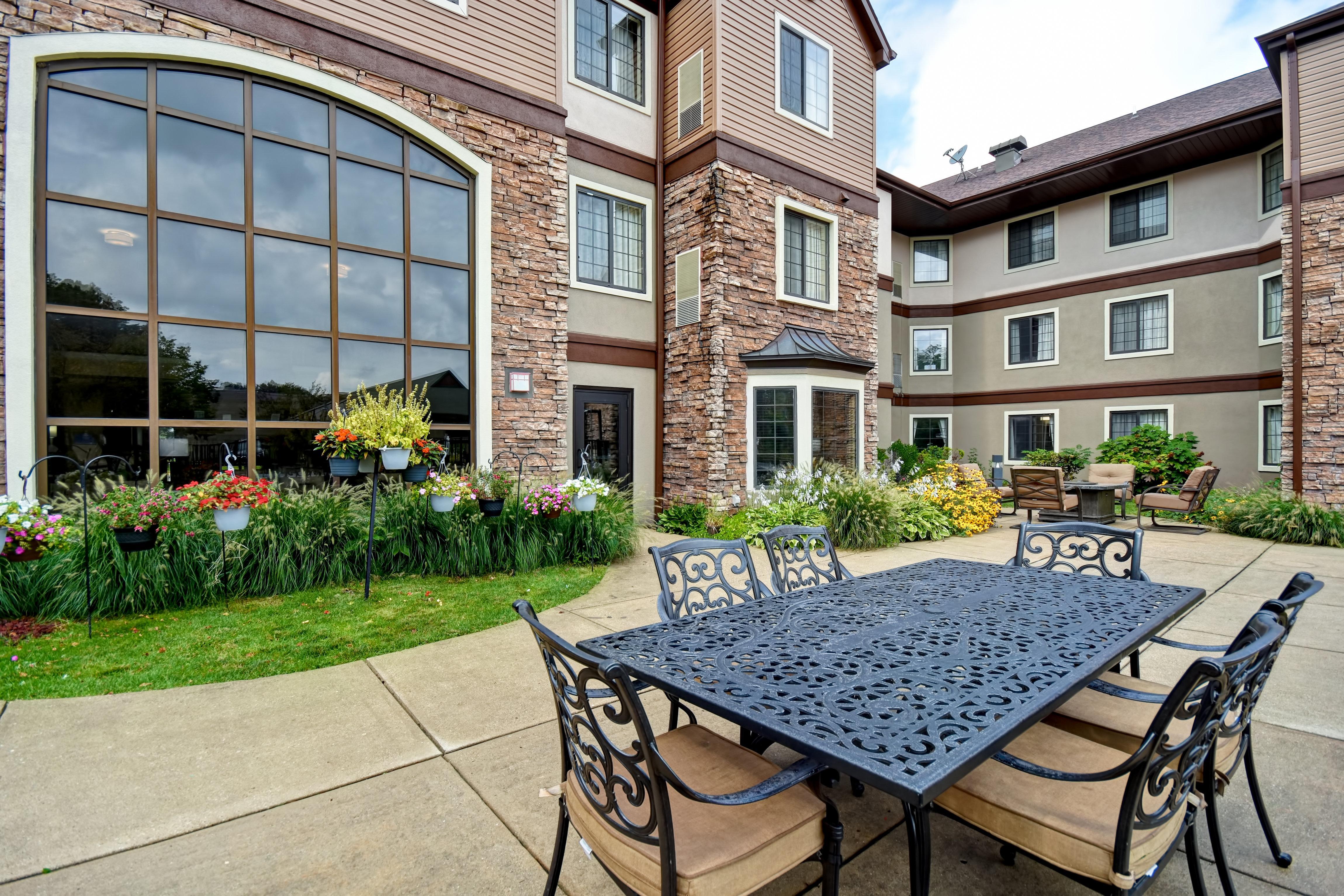 Staybridge Suites Grand Rapids-Kentwood By Ihg Каскейд Экстерьер фото