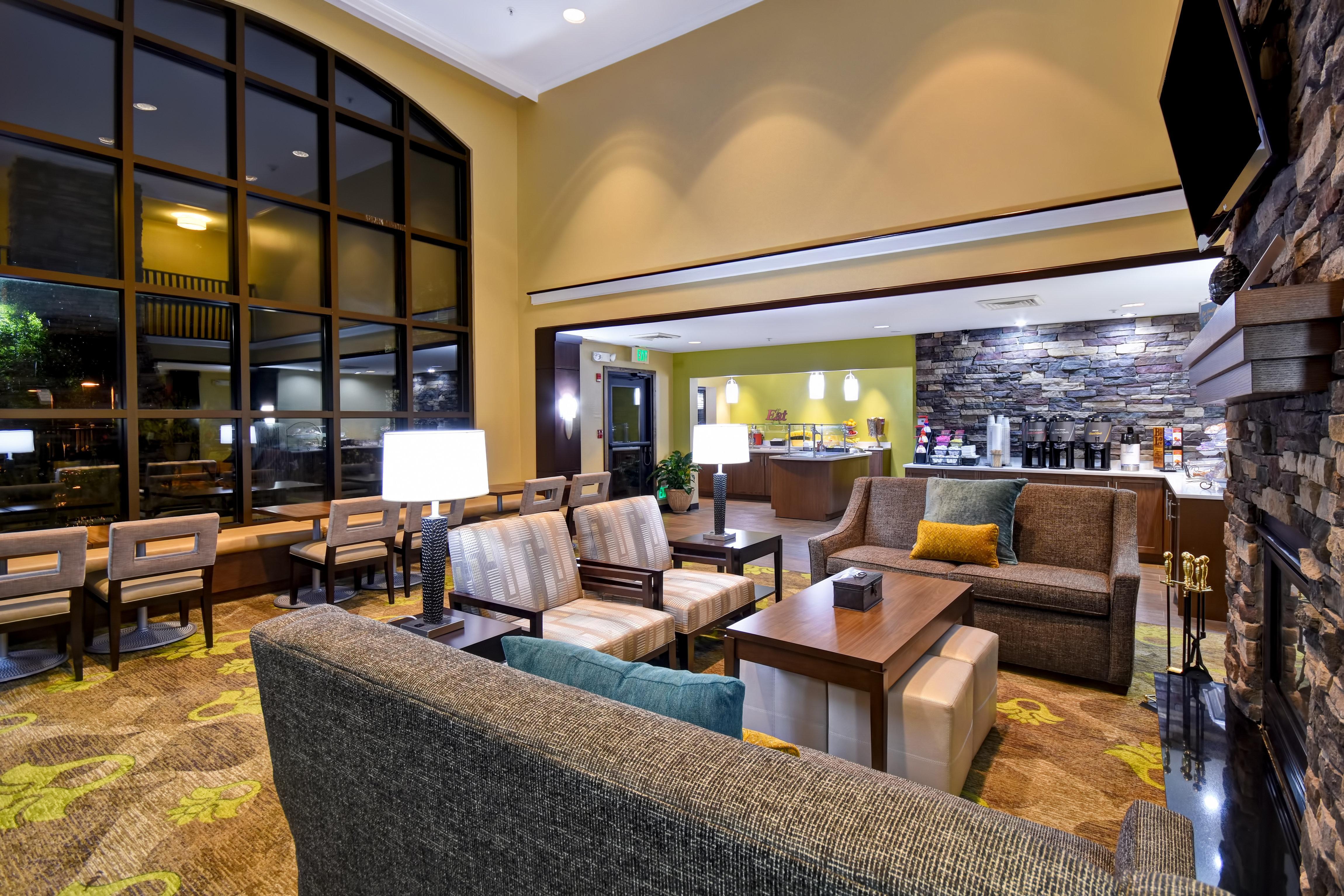 Staybridge Suites Grand Rapids-Kentwood By Ihg Каскейд Экстерьер фото
