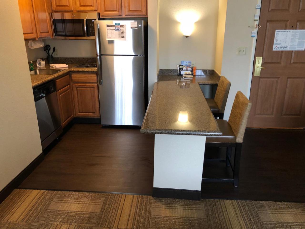 Staybridge Suites Grand Rapids-Kentwood By Ihg Каскейд Экстерьер фото