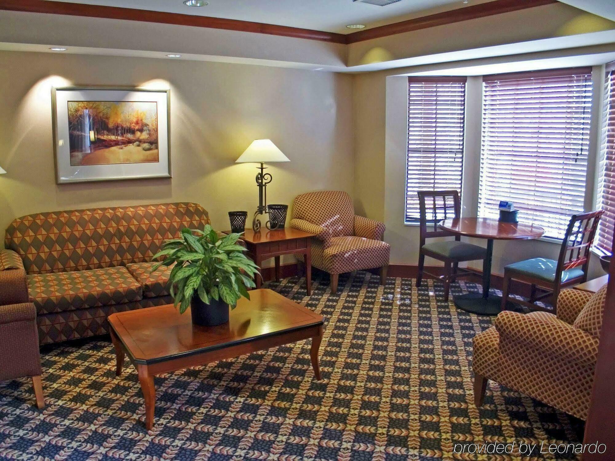 Staybridge Suites Grand Rapids-Kentwood By Ihg Каскейд Интерьер фото